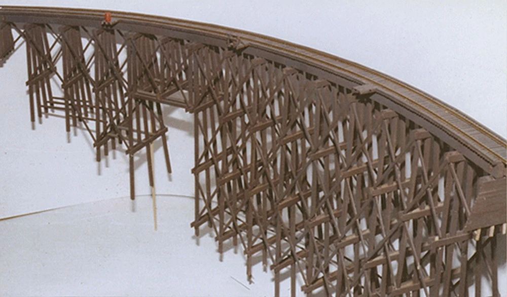 JV Models Curved Wood Trestle -- Wood Kit - O